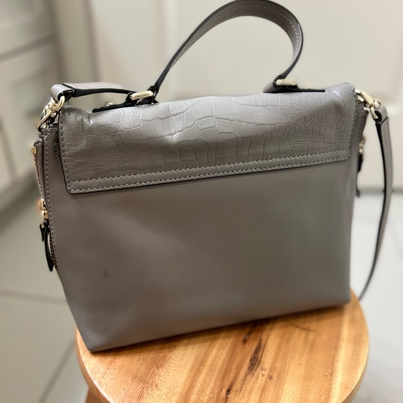Kate Spade Grey Versatile Crossbody Bag - Picture 2 of 9